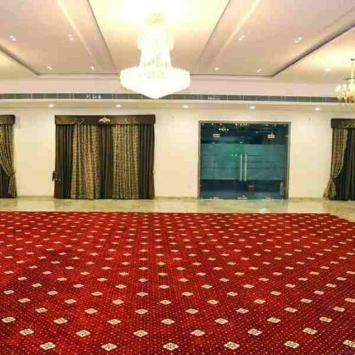 Wall-to-wall carpets